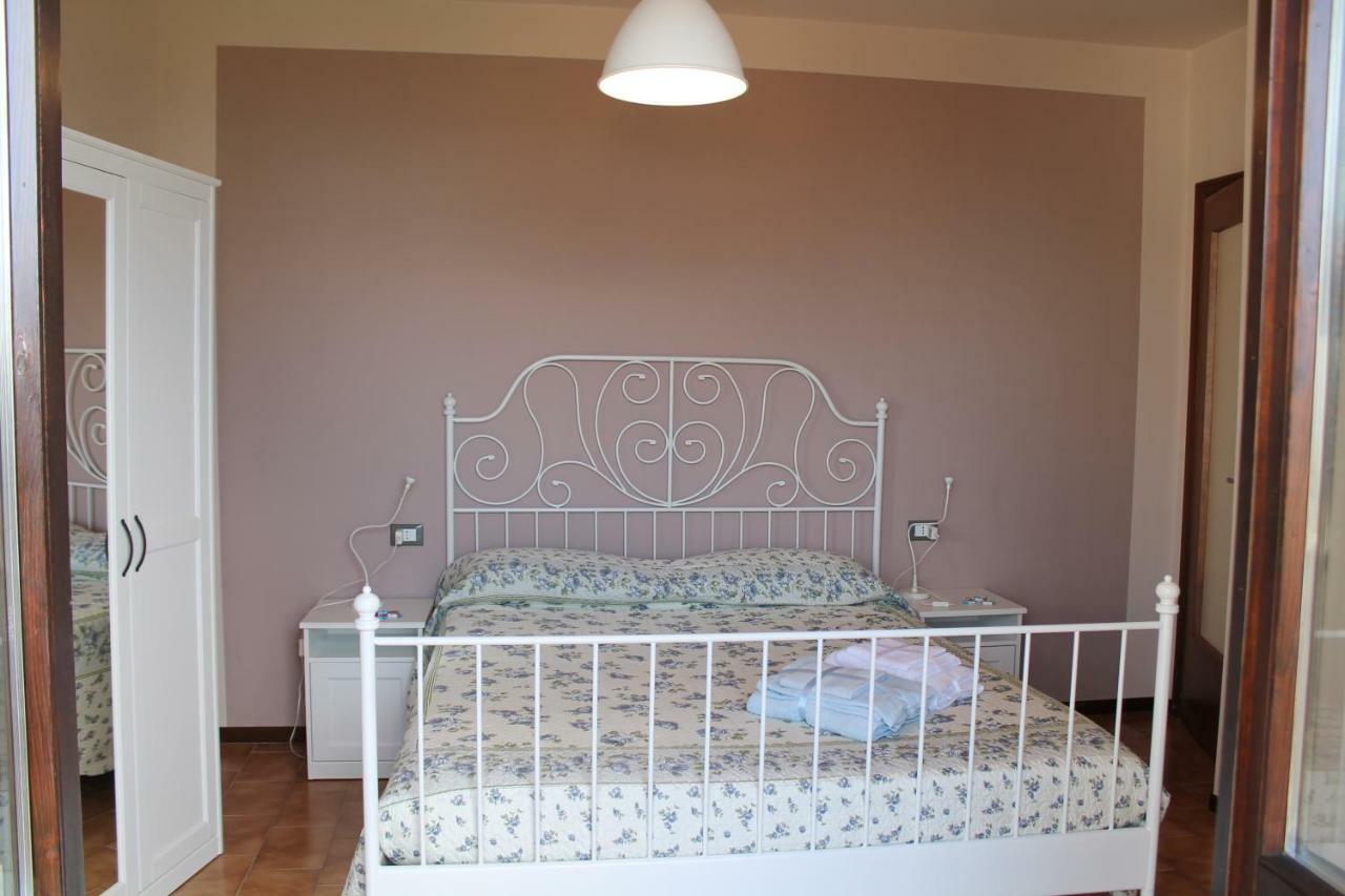 トスコラーノ・マデルノ Casa Andreinaヴィラ エクステリア 写真